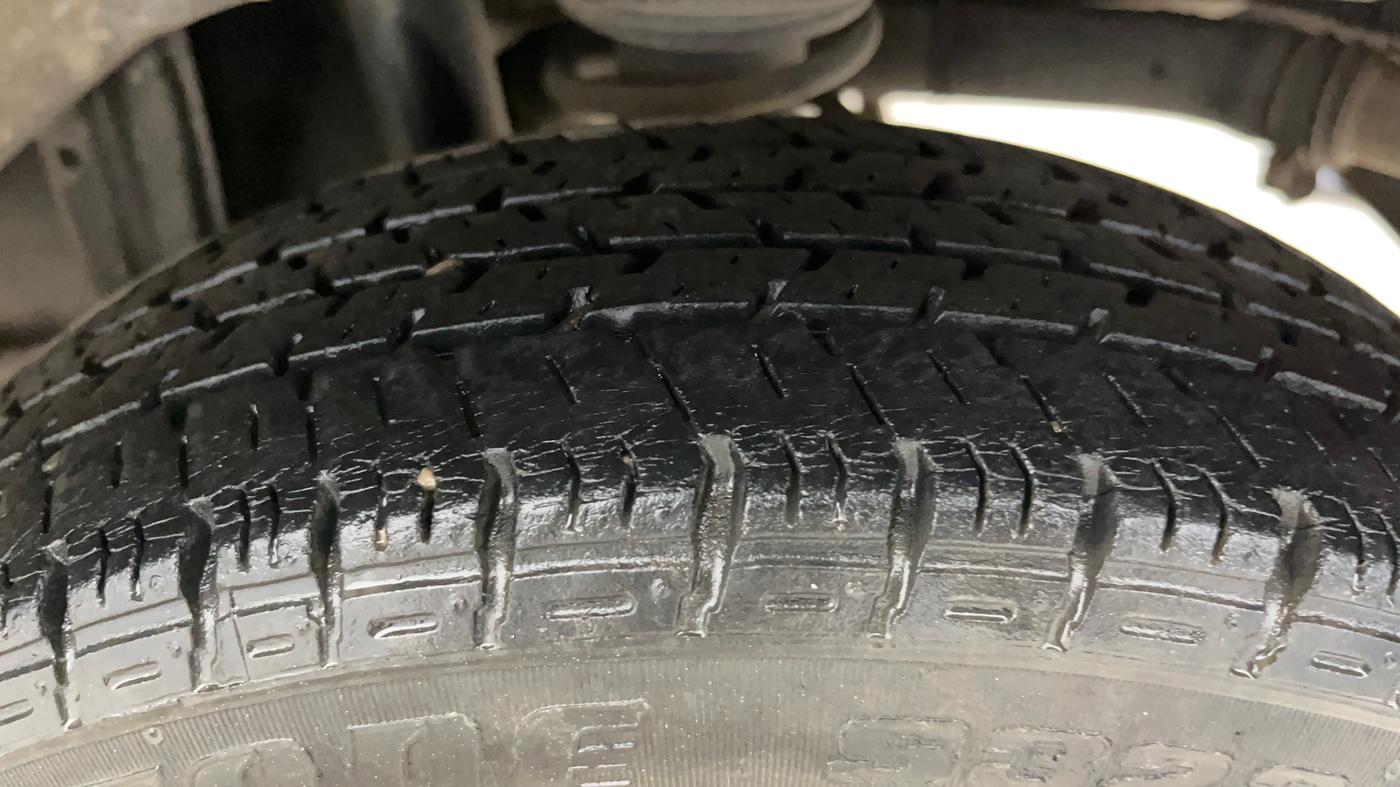 2015 Maruti Alto K10 VXI AMT, Petrol, Automatic, 31,358 km, Left Rear Tyre Tread