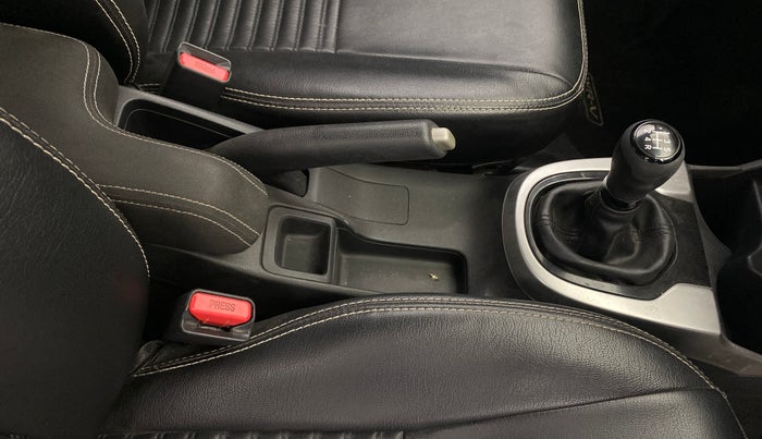 2017 Honda WR-V 1.2L I-VTEC VX MT, Petrol, Manual, 58,432 km, Gear Lever