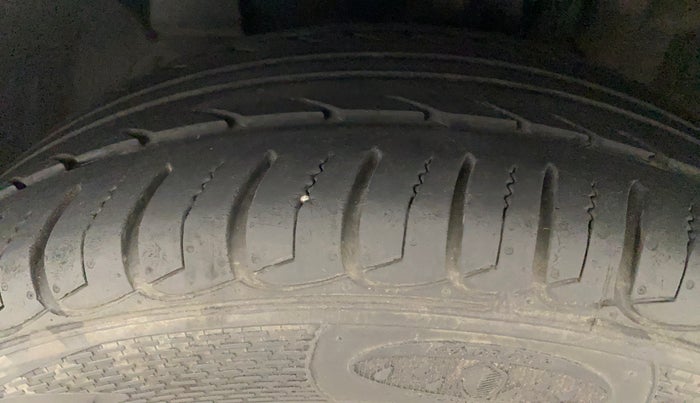 2020 Ford Ecosport TITANIUM 1.5L PETROL, Petrol, Manual, 25,566 km, Left Front Tyre Tread