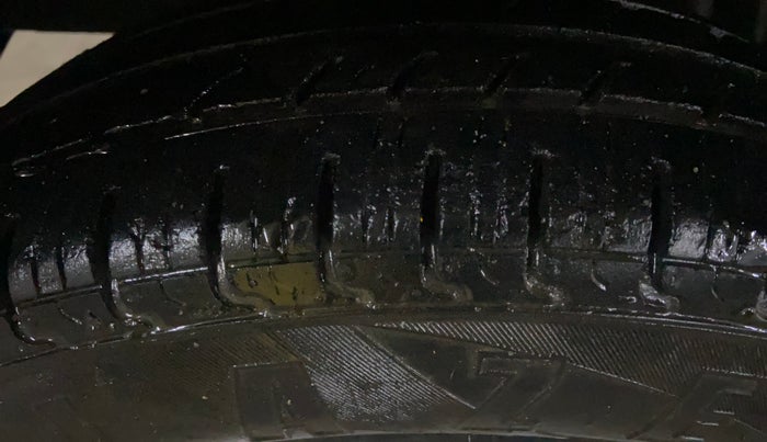 2016 Datsun Redi Go T (O), Petrol, Manual, 32,188 km, Right Rear Tyre Tread