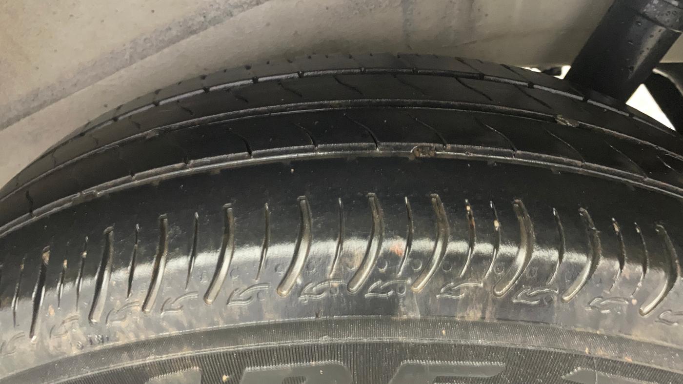 2017 Maruti Wagon R 1.0 VXI AMT, Petrol, Automatic, 94,144 km, Left Rear Tyre Tread