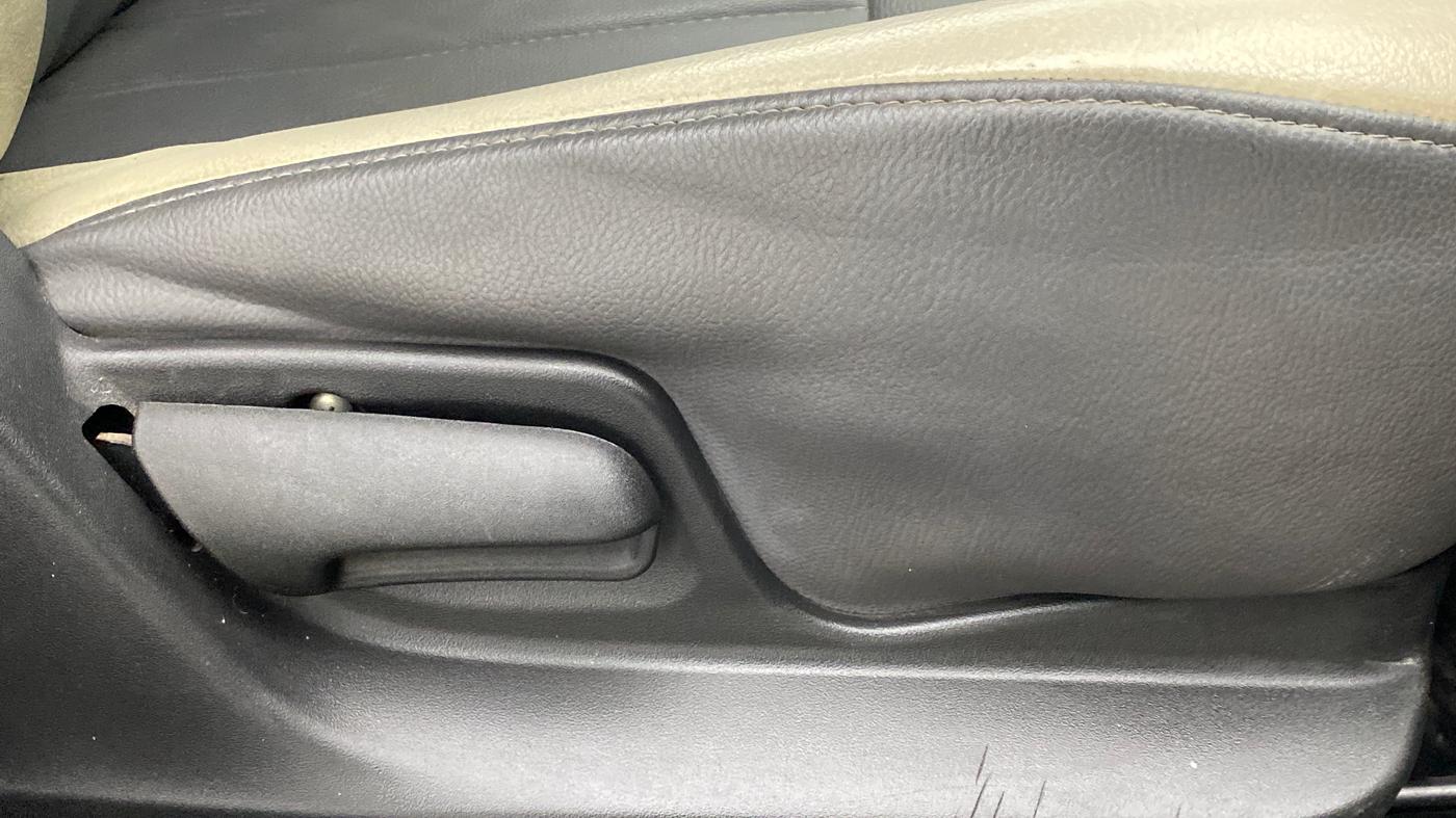 2012 Maruti Swift VXI, Petrol, Manual, 72,958 km, Driver Side Adjustment Panel