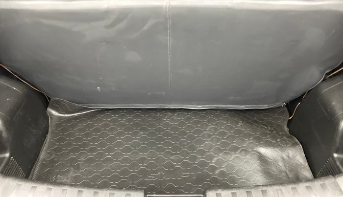 2012 Maruti Swift VXI, Petrol, Manual, 72,958 km, Boot Inside