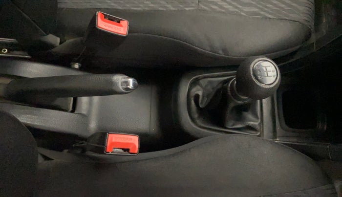 2016 Maruti Swift VXI O, Petrol, Manual, 67,832 km, Gear Lever