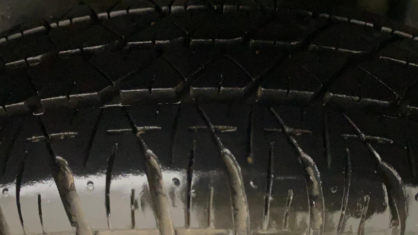 2016 Maruti Swift VXI O, Petrol, Manual, 67,906 km, Left Rear Tyre Tread