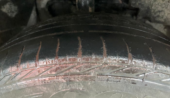 2019 Tata NEXON XMA PETROL, Petrol, Automatic, 62,789 km, Right Front Tyre Tread