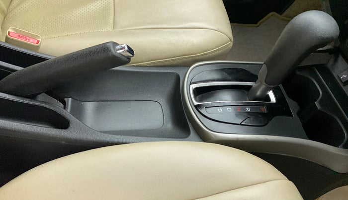 2017 Honda City 1.5L I-VTE V CVT, Petrol, Automatic, 58,056 km, Gear Lever