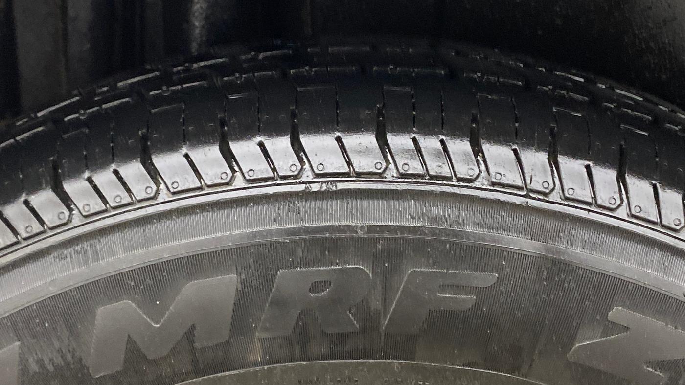 2015 Maruti Swift VXI, Petrol, Manual, 46,587 km, Right Rear Tyre Tread