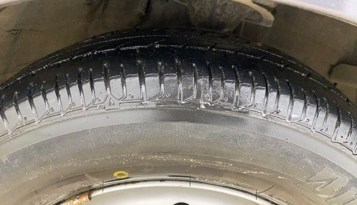 2014 Hyundai Grand i10 MAGNA 1.2 KAPPA VTVT, Petrol, Manual, 70,193 km, Right Front Tyre Tread