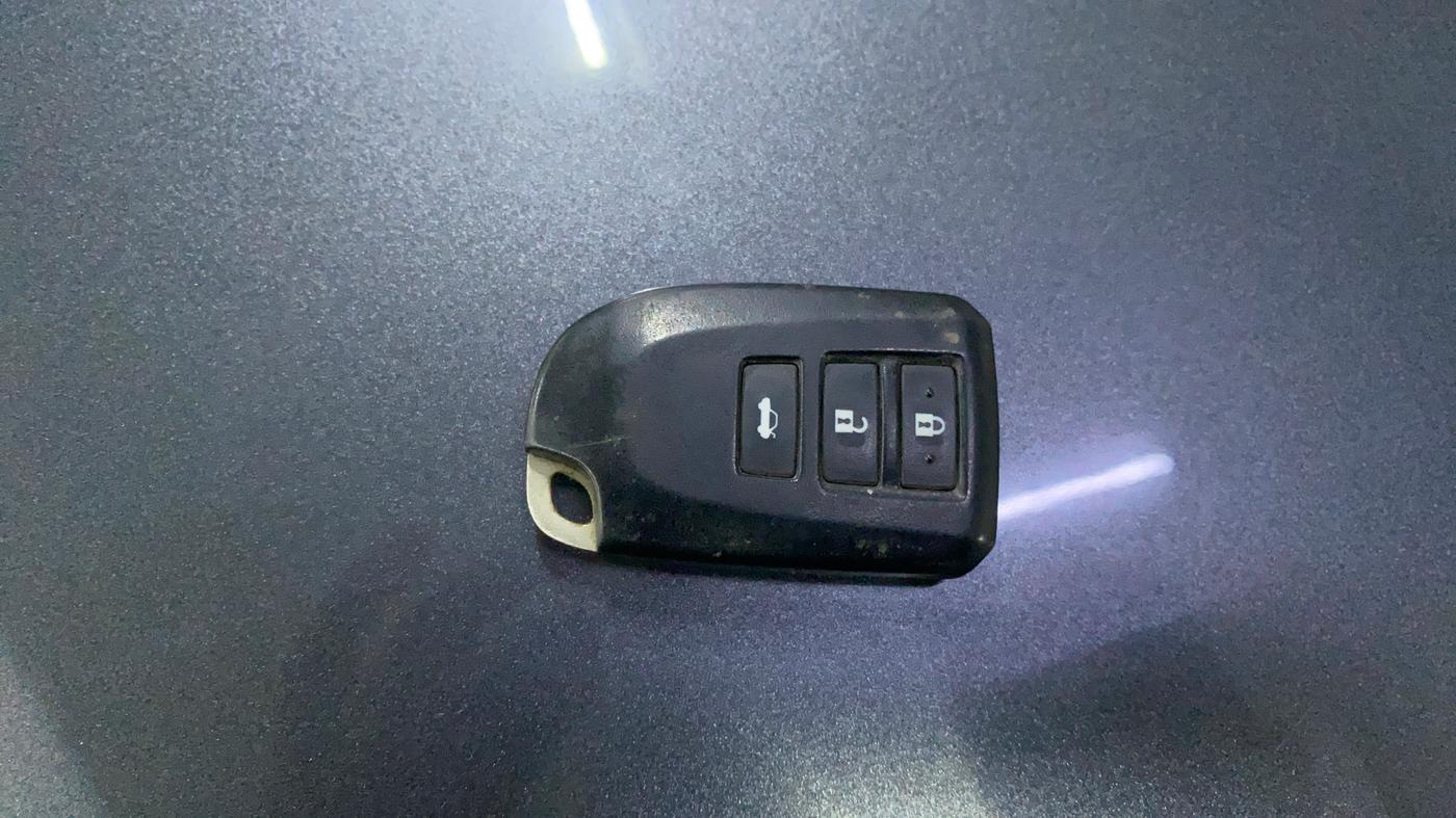 2018 Toyota YARIS G MT, Petrol, Manual, 44,207 km, Key Close Up