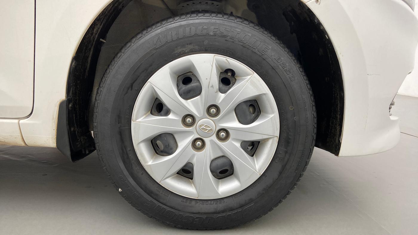 2015 Hyundai Elite i20 MAGNA 1.2, Petrol, Manual, 34,750 km, Right Front Wheel