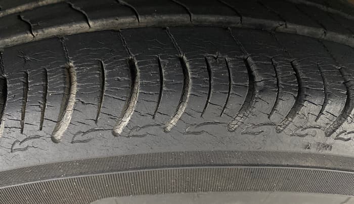 2019 Maruti S PRESSO VXI, Petrol, Manual, 41,967 km, Right Front Tyre Tread
