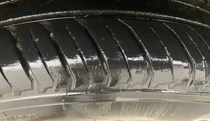 2021 Renault Kiger RXZ TURBO MT, Petrol, Manual, 31,963 km, Right Front Tyre Tread