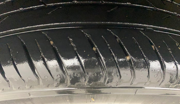 2021 Renault Kiger RXZ TURBO MT, Petrol, Manual, 31,963 km, Right Rear Tyre Tread