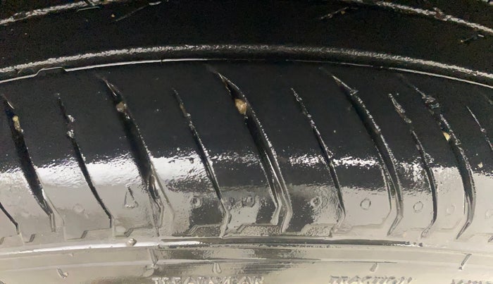 2021 Renault Kiger RXZ TURBO MT, Petrol, Manual, 31,963 km, Left Rear Tyre Tread