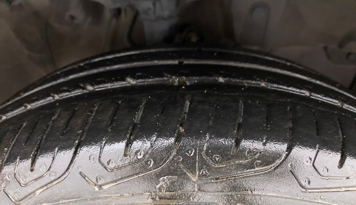 2015 Honda Jazz 1.2L I-VTEC V AT, Petrol, Automatic, 56,906 km, Right Front Tyre Tread