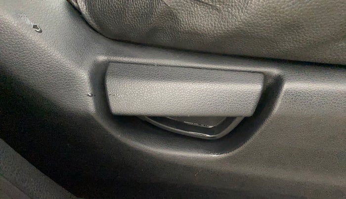 2020 Hyundai NEW SANTRO MAGNA, Petrol, Manual, 43,885 km, Driver Side Adjustment Panel