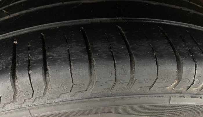 2020 Hyundai NEW I20 Asta 1.0 GDI Turbo IMT, Petrol, Manual, 65,797 km, Right Rear Tyre Tread