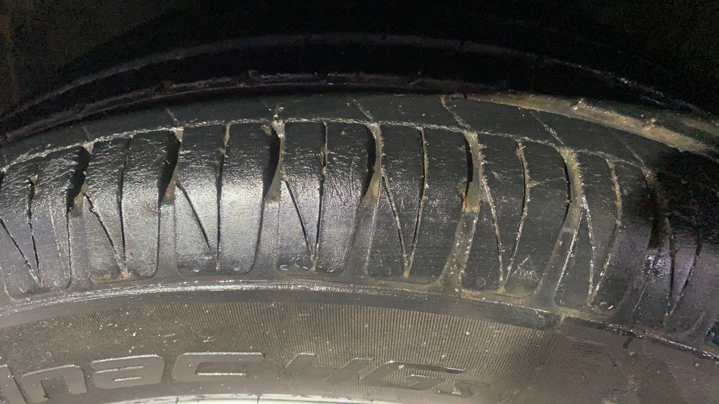 2022 KIA SONET HTK PLUS 1.2, Petrol, Manual, 21,413 km, Left Front Tyre Tread