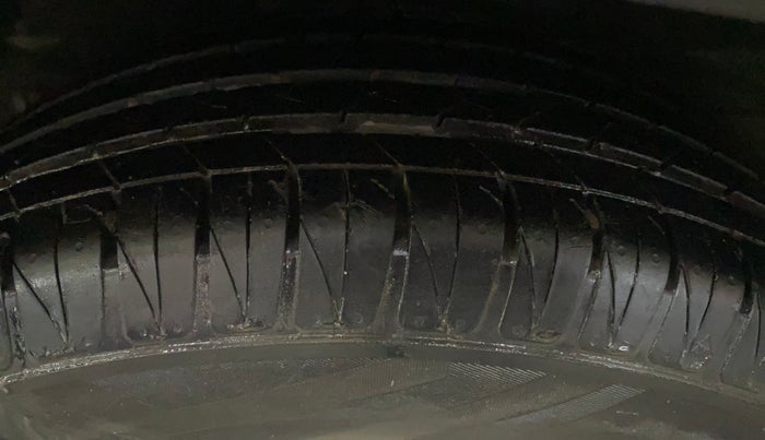 2022 KIA SONET HTK PLUS 1.2, Petrol, Manual, 21,413 km, Right Rear Tyre Tread