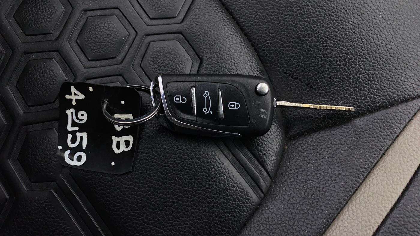 2015 Maruti Celerio ZXI AMT, Petrol, Automatic, 81,237 km, Key Close Up