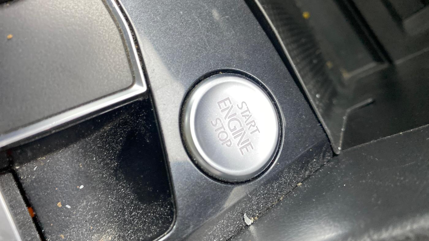 2017 Volkswagen TIGUAN HIGHLINE TDI AT, Diesel, Automatic, 1,05,693 km, Keyless Start/ Stop Button