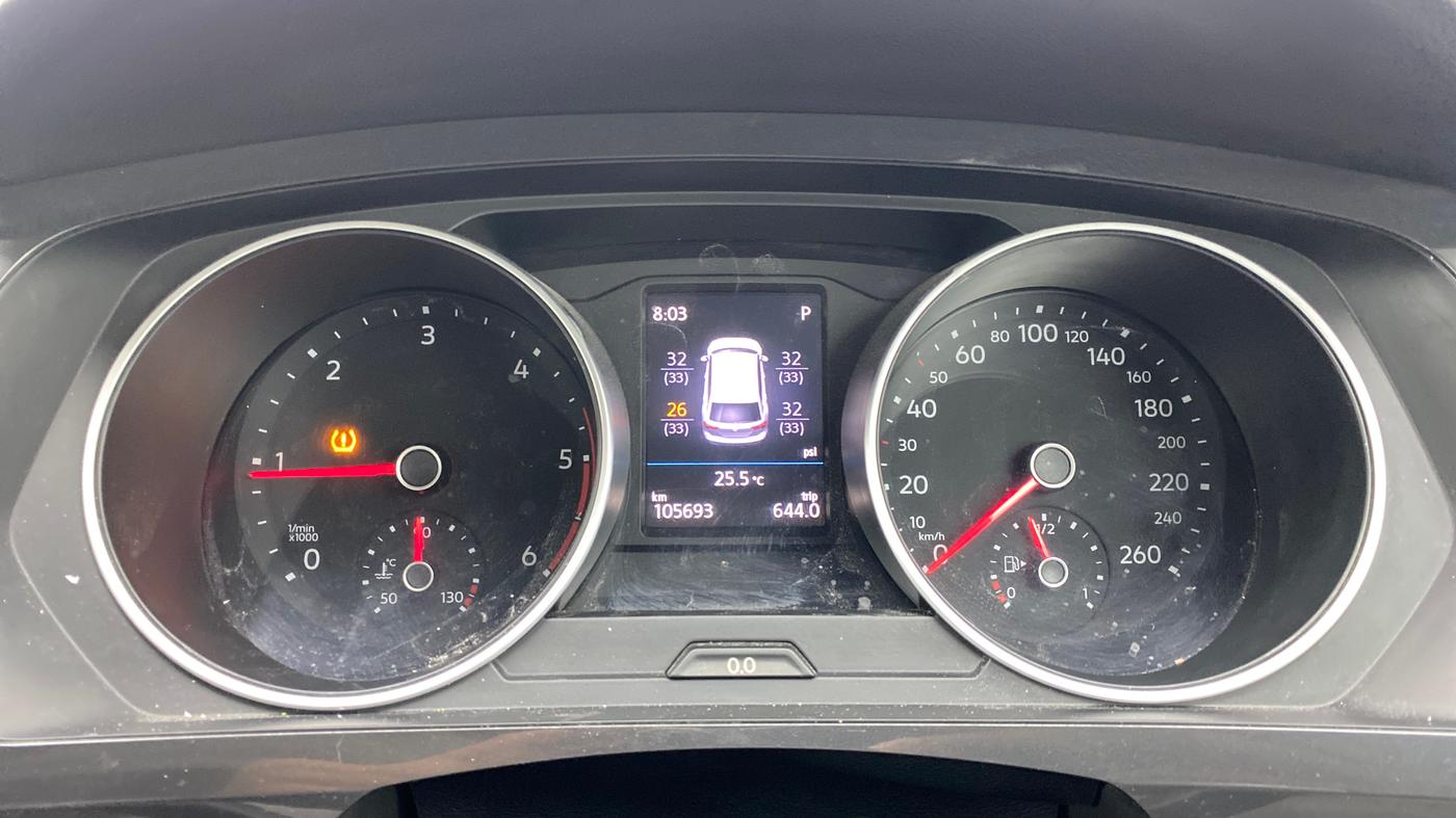 2017 Volkswagen TIGUAN HIGHLINE TDI AT, Diesel, Automatic, 1,05,693 km, Odometer Image