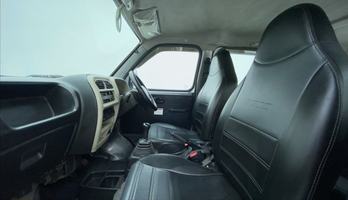 2020 Maruti Eeco 5 STR CNG, CNG, Manual, 88,154 km, Right Side Front Door Cabin