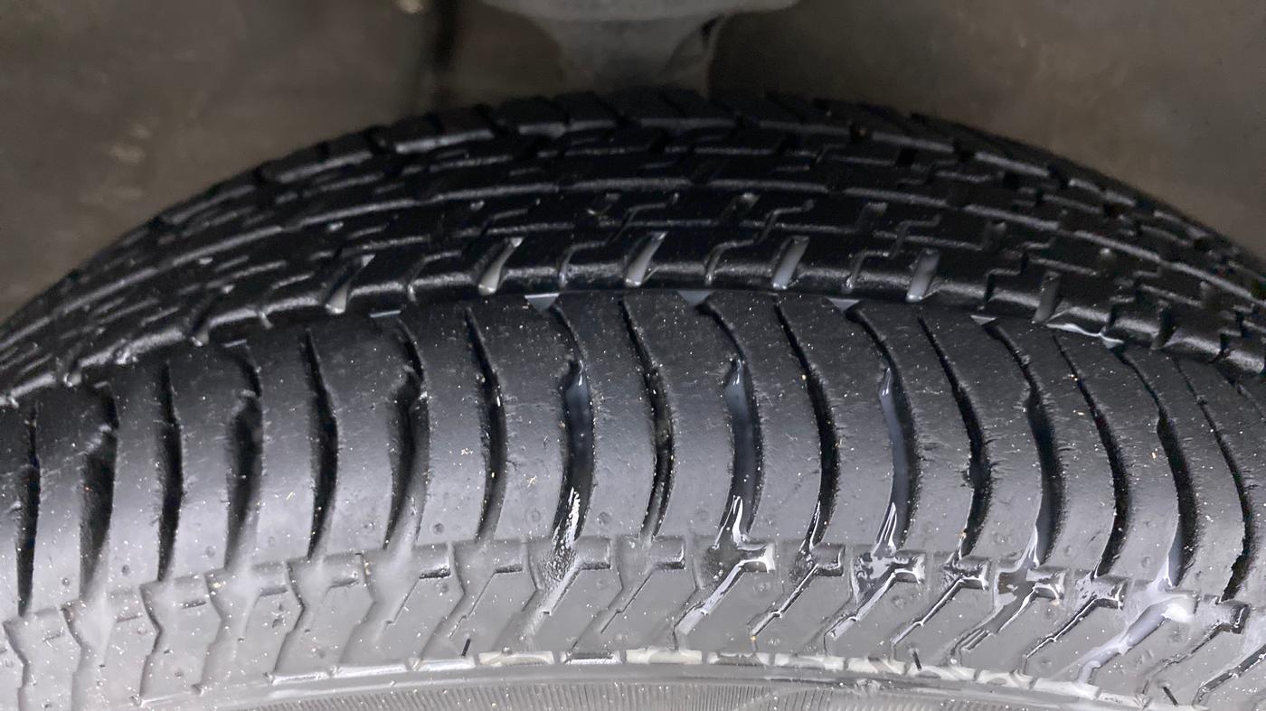 2018 Maruti Alto K10 VXI P, Petrol, Manual, 10,387 km, Right Front Tyre Tread