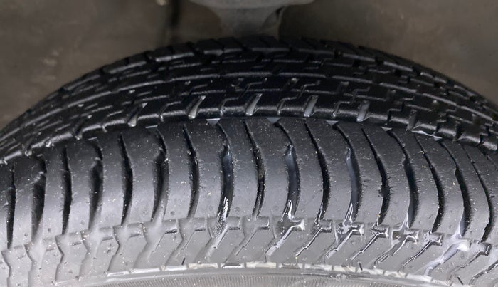 2018 Maruti Alto K10 VXI P, Petrol, Manual, 10,387 km, Right Front Tyre Tread