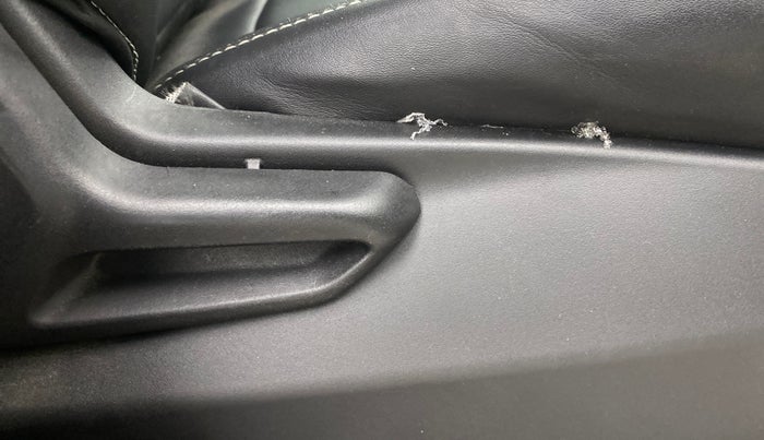 2020 Tata Tiago XT PETROL, Petrol, Manual, 66,172 km, Driver Side Adjustment Panel