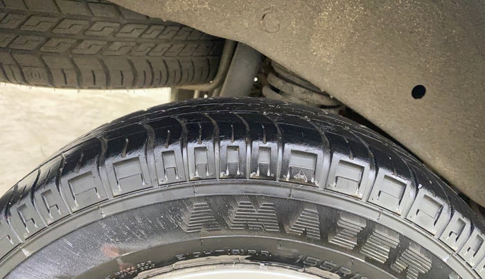 2021 Maruti Eeco 5 STR AC CNG, CNG, Manual, 18,100 km, Right Rear Tyre Tread