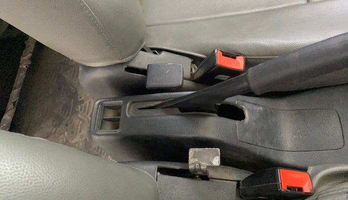 2021 Maruti Eeco 5 STR AC CNG, CNG, Manual, 18,100 km, Driver Side Adjustment Panel