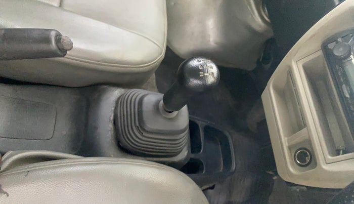 2021 Maruti Eeco 5 STR AC CNG, CNG, Manual, 18,100 km, Gear Lever