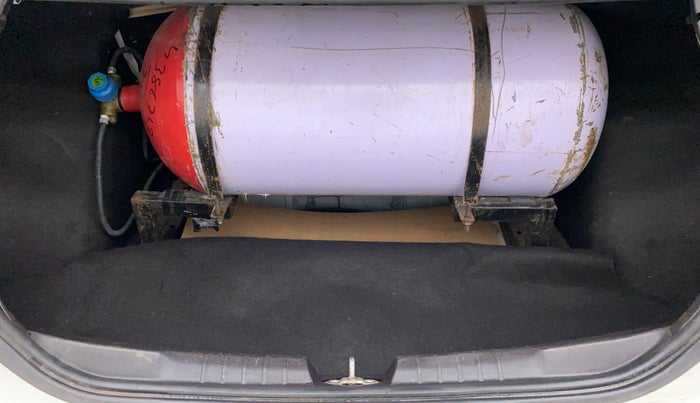 2016 Tata Zest XMS PETROL, CNG, Manual, 63,190 km, Boot Inside