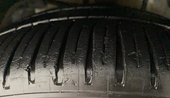 2016 Tata Zest XMS PETROL, CNG, Manual, 63,190 km, Left Front Tyre Tread