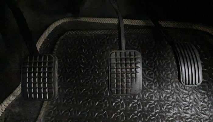 2016 Tata Zest XMS PETROL, CNG, Manual, 63,190 km, Pedals