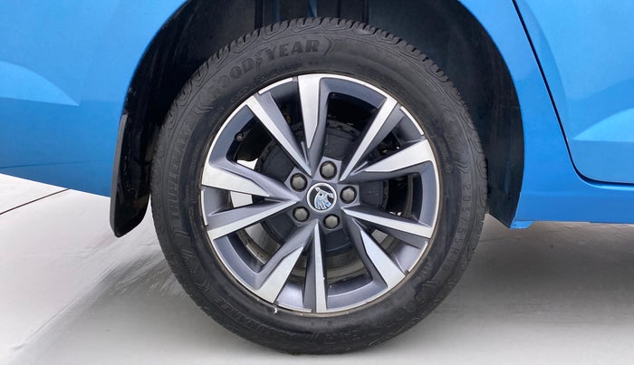 2022 Skoda SLAVIA STYLE 1.5 TSI DSG, Petrol, Automatic, 11,162 km, Right Rear Wheel