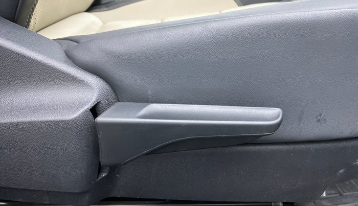 2022 Skoda SLAVIA STYLE 1.5 TSI DSG, Petrol, Automatic, 11,162 km, Driver Side Adjustment Panel