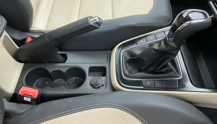 2022 Skoda SLAVIA STYLE 1.5 TSI DSG, Petrol, Automatic, 11,162 km, Gear Lever