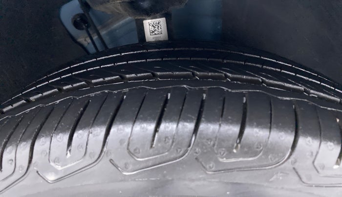 2022 Skoda SLAVIA STYLE 1.5 TSI DSG, Petrol, Automatic, 11,162 km, Right Front Tyre Tread