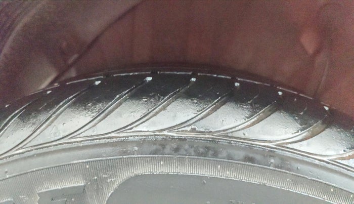 2014 Hyundai i20 SPORTZ 1.2, Petrol, Manual, 50,593 km, Right Rear Tyre Tread