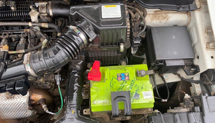 2021 Mahindra XUV300 W4 1.2 PETROL, Petrol, Manual, 26,985 km, Engine View - Left