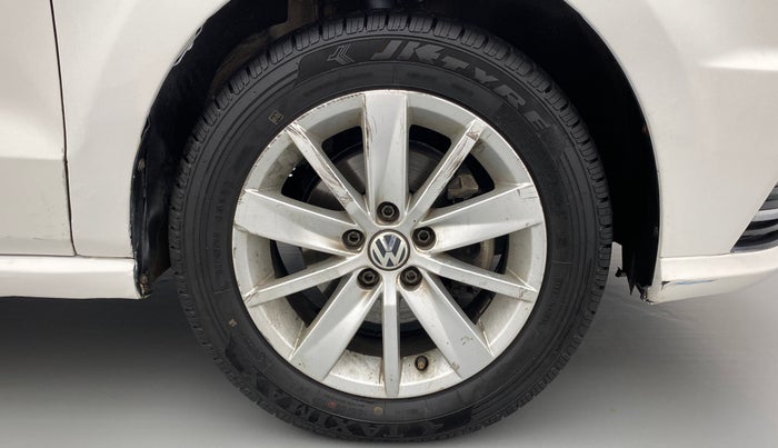 2016 Volkswagen Ameo HIGHLINE 1.5L AT (D), Diesel, Automatic, 30,672 km, Right Front Wheel