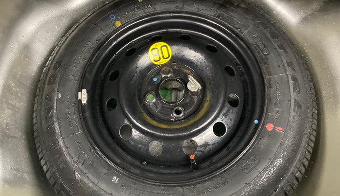 2016 Maruti Swift ZXI, Petrol, Manual, 38,175 km, Spare Tyre