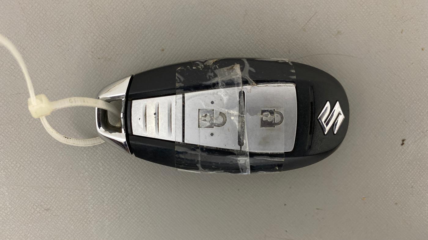 2016 Maruti Swift ZXI, Petrol, Manual, 38,175 km, Key Close Up