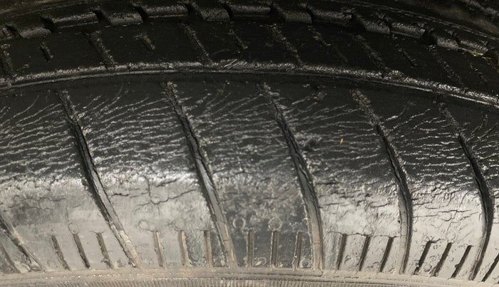 2016 Maruti Swift ZXI, Petrol, Manual, 38,175 km, Left Front Tyre Tread