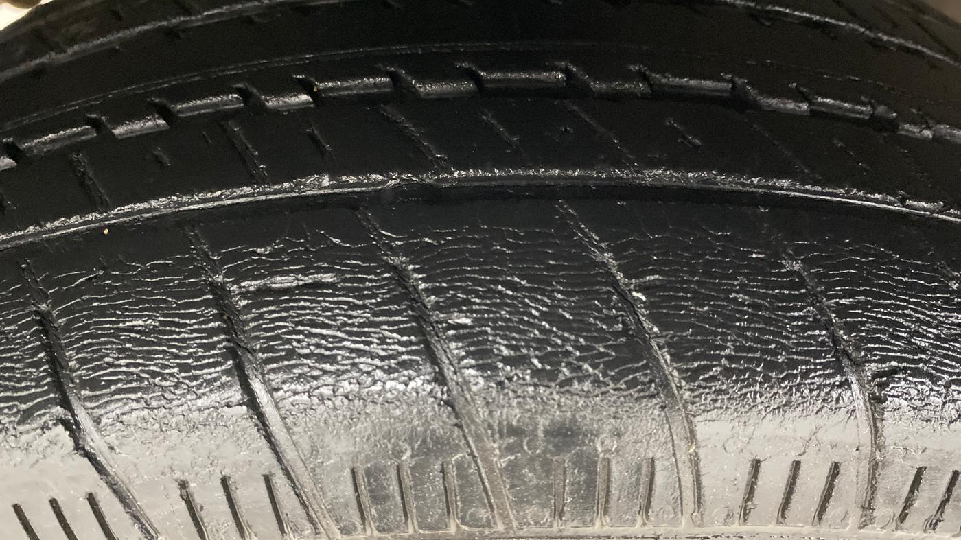 2016 Maruti Swift ZXI, Petrol, Manual, 38,175 km, Right Rear Tyre Tread