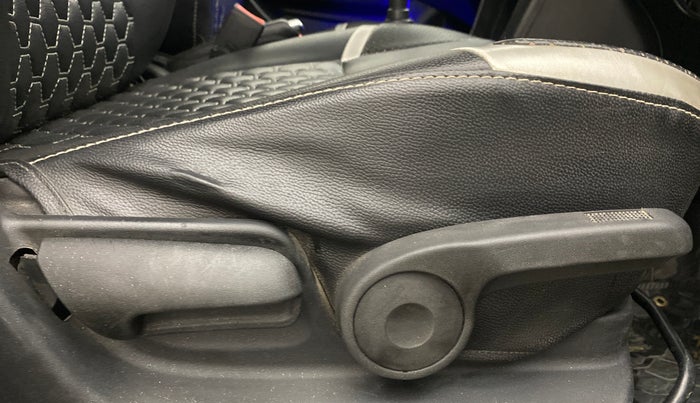 2016 Maruti Swift ZXI, Petrol, Manual, 38,175 km, Driver Side Adjustment Panel