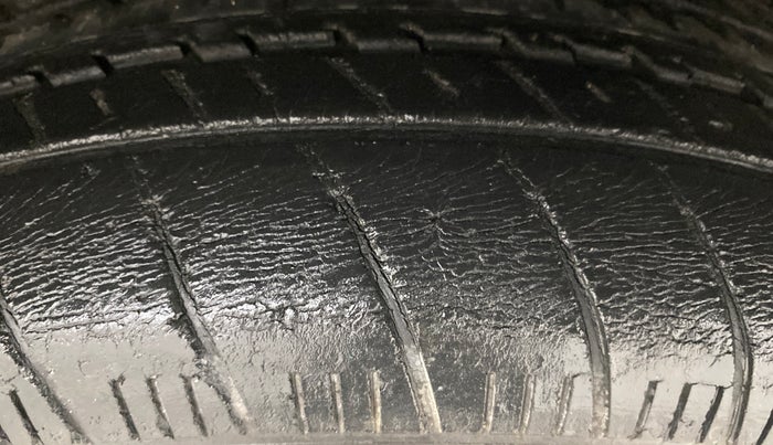 2016 Maruti Swift ZXI, Petrol, Manual, 38,175 km, Left Rear Tyre Tread